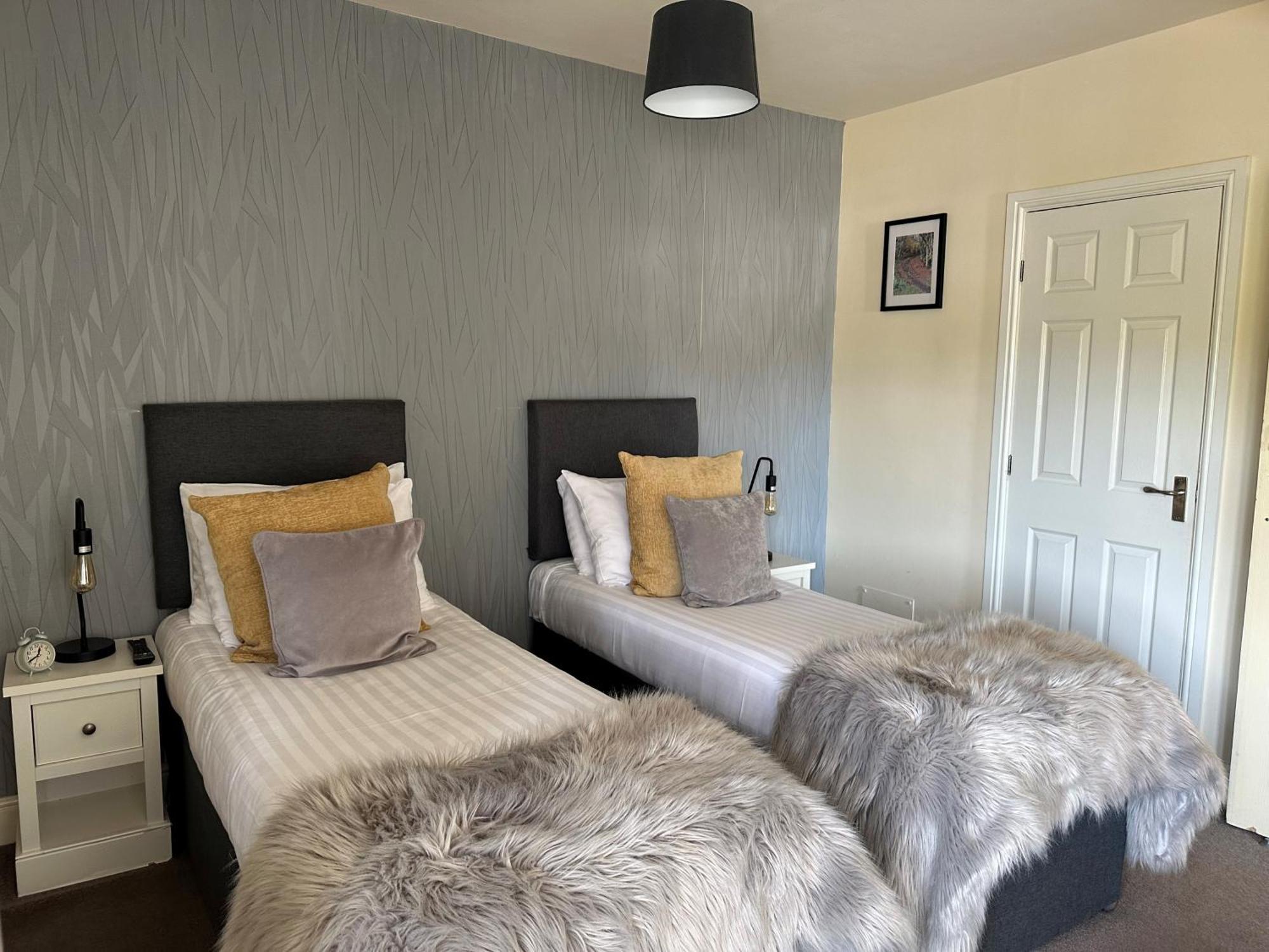 Bed and Breakfast The Charlton Arms à Ludlow Extérieur photo